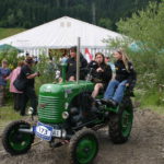 Holky, mašiny, Alpy, Enzianland