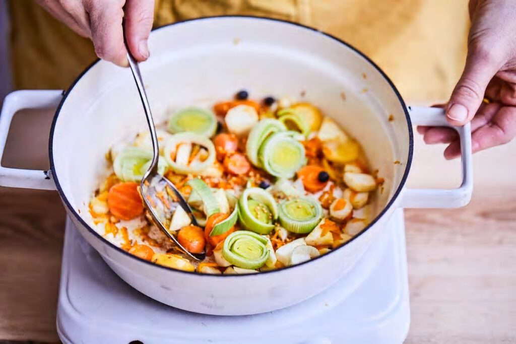 Enzi vaří: Bayerische Brotsuppe